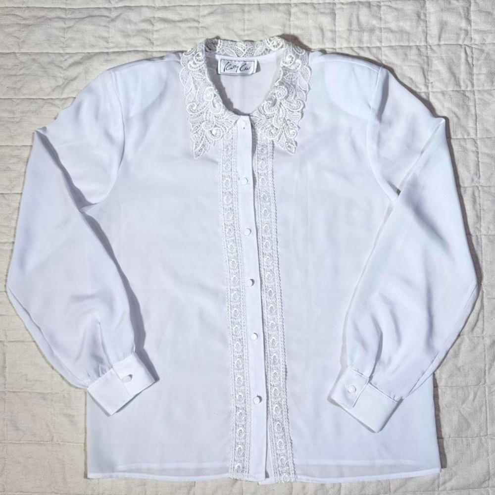 Vintage Late 80s / Early 90s Cathy Cho Sheer Lace Blouse – Size M (fits S–M)